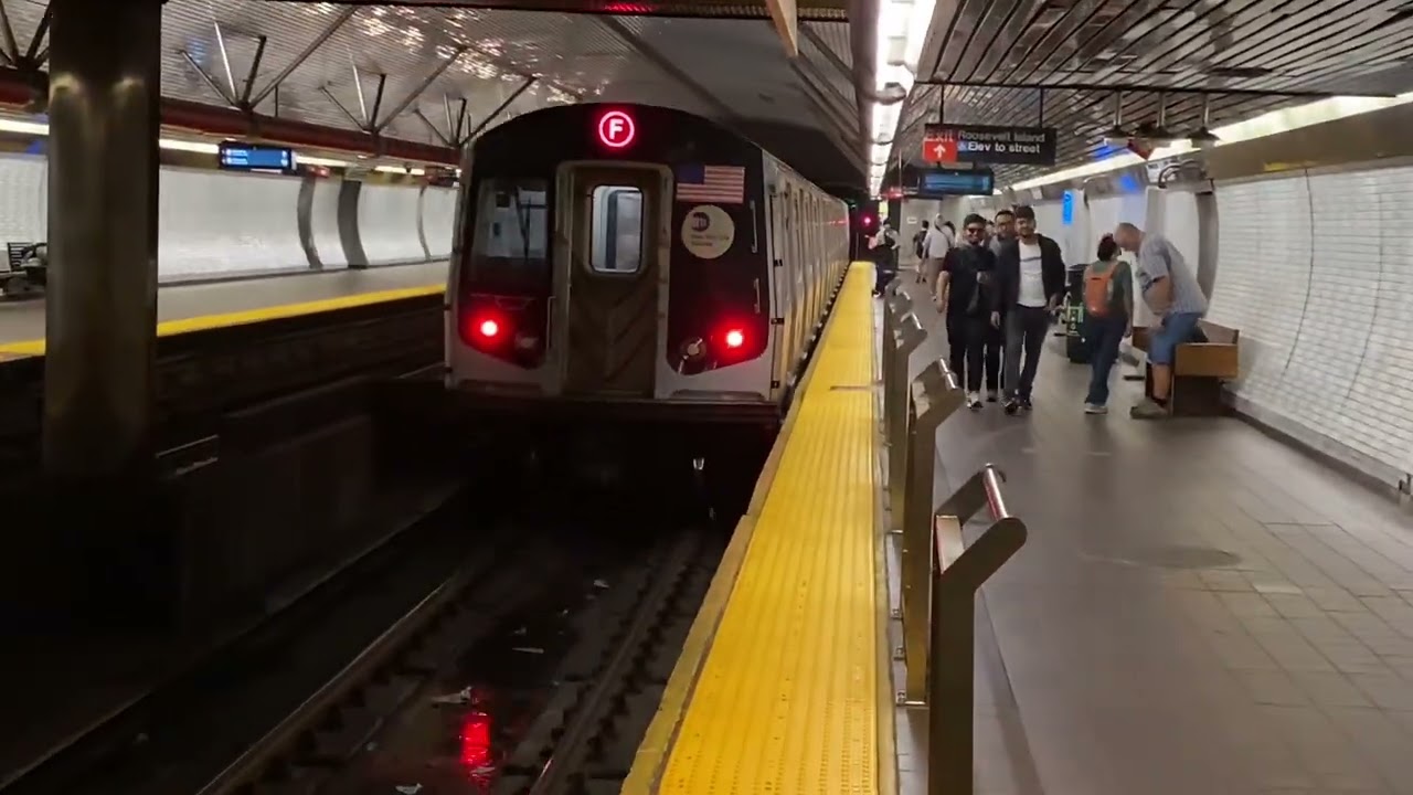 Railfaning at Roosevelt Island sorry about the video. I’m gonna do a part 2￼