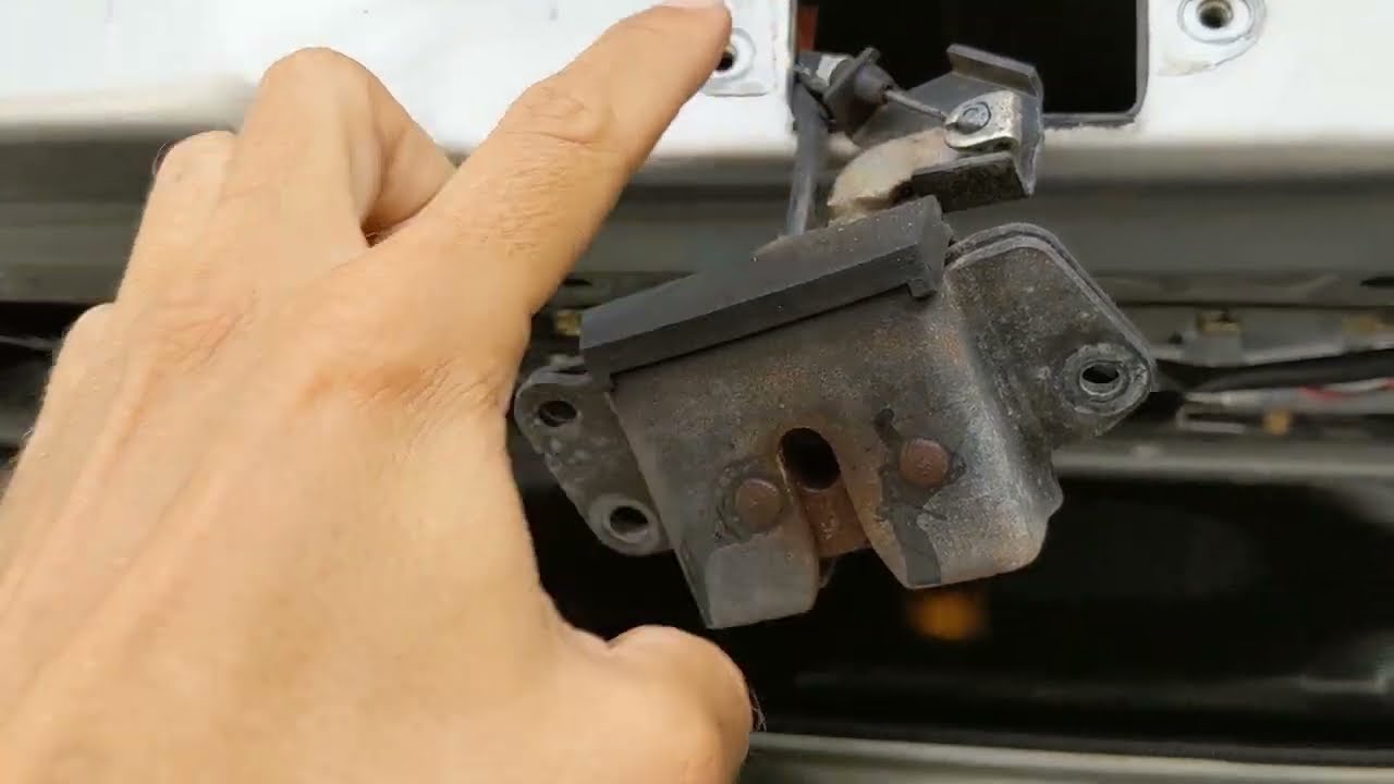 4runner liftgate latch replacement