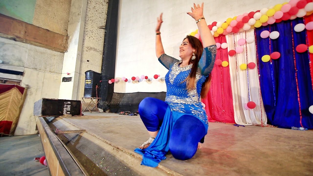 Neelam Gul Most Demanding Item Number Dance Song