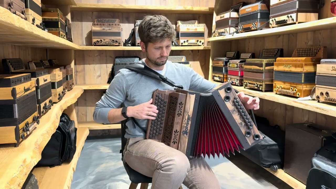 Dirndl drah di - Raphael K&uuml;hberger - Mod. Empor 35 - Sammer Harmonika