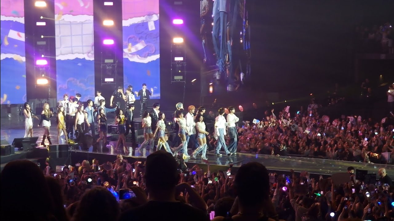 All groups -  I Don't Think That I Like Her, Ending, Antwerp 20.04.2024, Sportpaleis, Music Bank