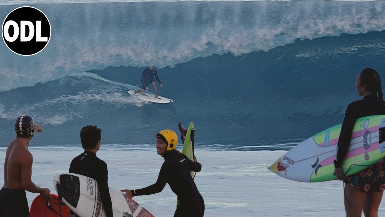 Carissa Moore & Co. in SLO-MO' at PIPELINE Christmas Eve 12-24-23 | Shot from 2 Angles