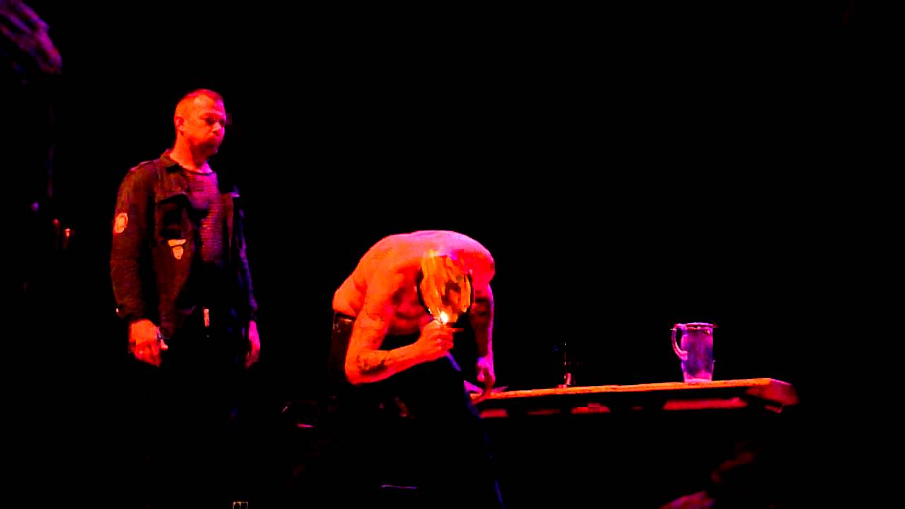 Steve-O Live - Light's his hair on fire