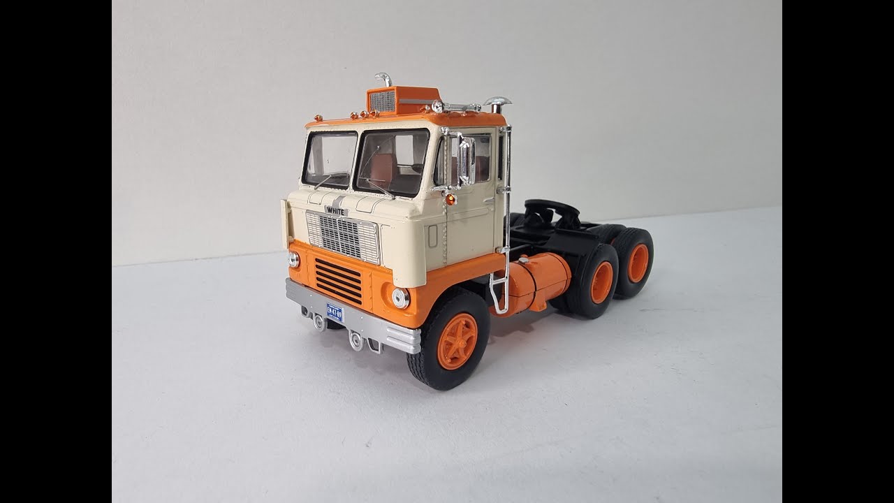Модель грузовика White 7400 Day Cab Primer 1960 года выпуска, масштаб 1/43, изготовлена ​​компани...