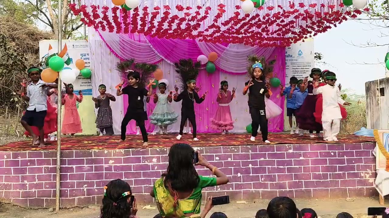 नाच रे मोरा आंब्याच्या बनात नाच
