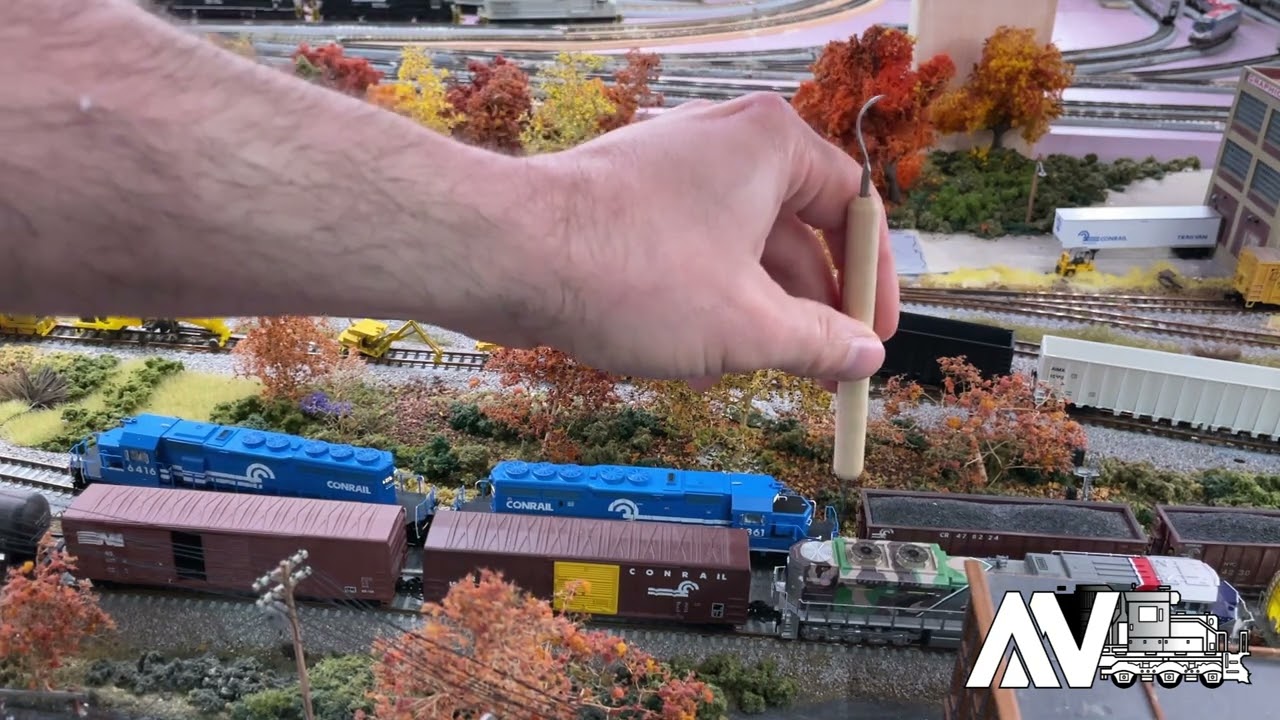 Running N Scale Manned Helpers