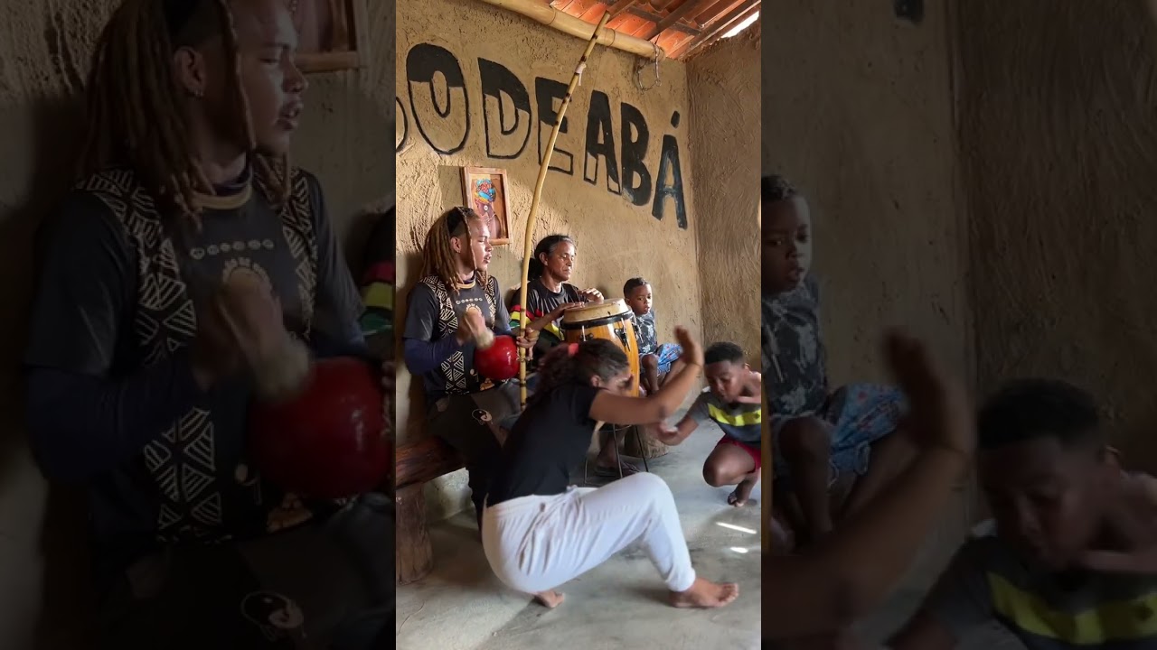 Apresentação de maculelê e capoeira 