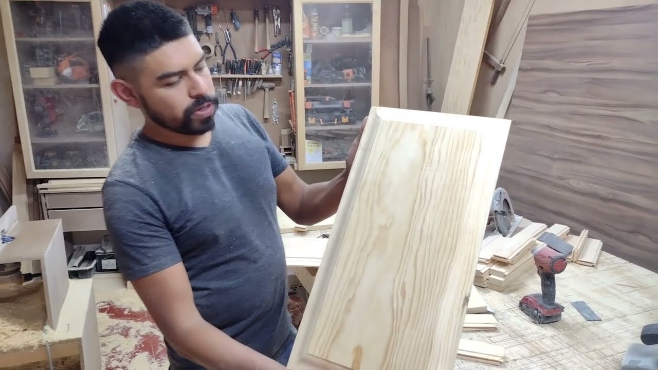 fabricando puertas de tablero para closet en madera