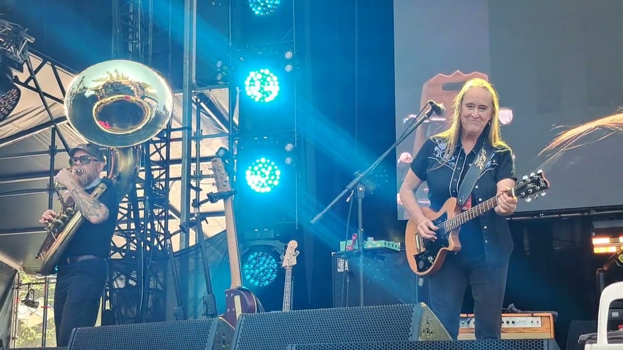 Old and Stiff - Fiona Boyes & the Fortune Tellers - 2025 Blues on Broadbeach - Live