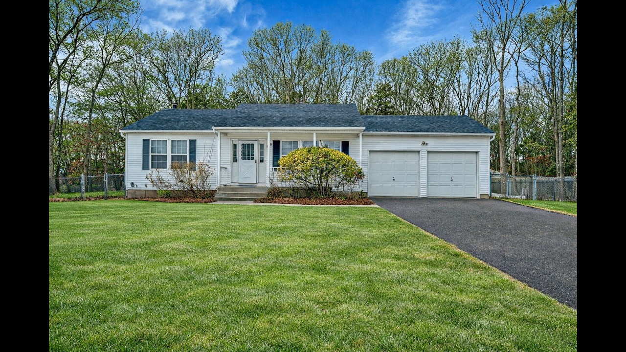 Fully Renovated Ranch in Center Moriches NY | 3 Bed Home for Sale | $599,000