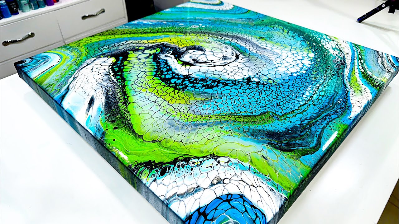 WATCH these crazy cells with the fluid art swiping technique!