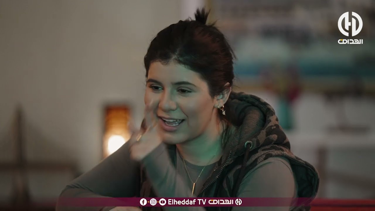 الحلقة الخامسة عشر :  بيتشيشي دخل يقرى و خرج الأستاذ ديالوا من عقلو 🤣🤣🤣