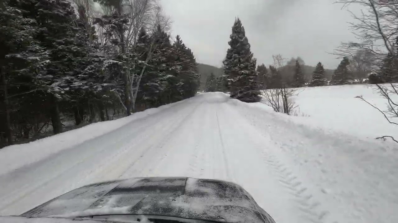 Jeep Renegade Trailhawk in snowy trails after blizzard