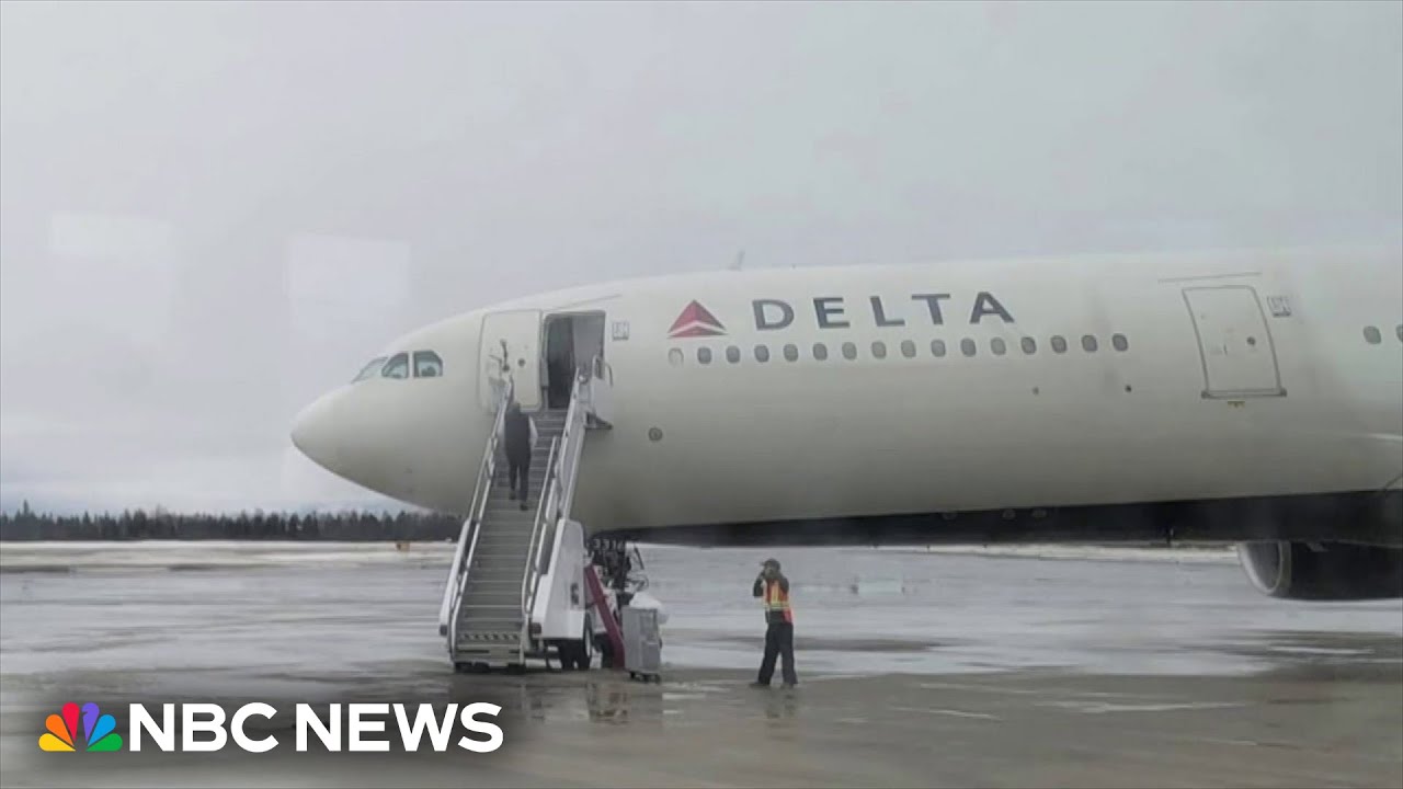 Delta passengers stranded for hours at remote Canadian base after emergency landing