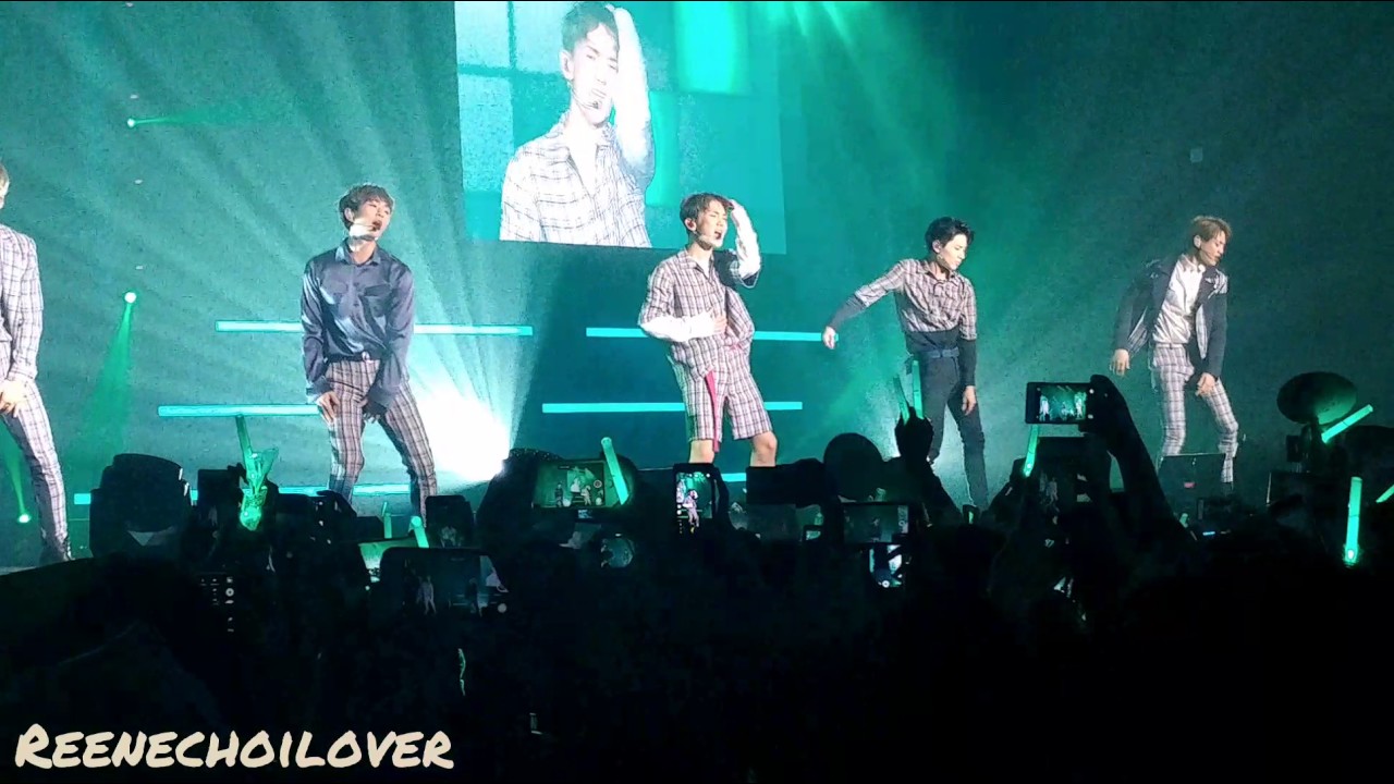 (Fancam) Feel Good @ SWCV In JAKARTA