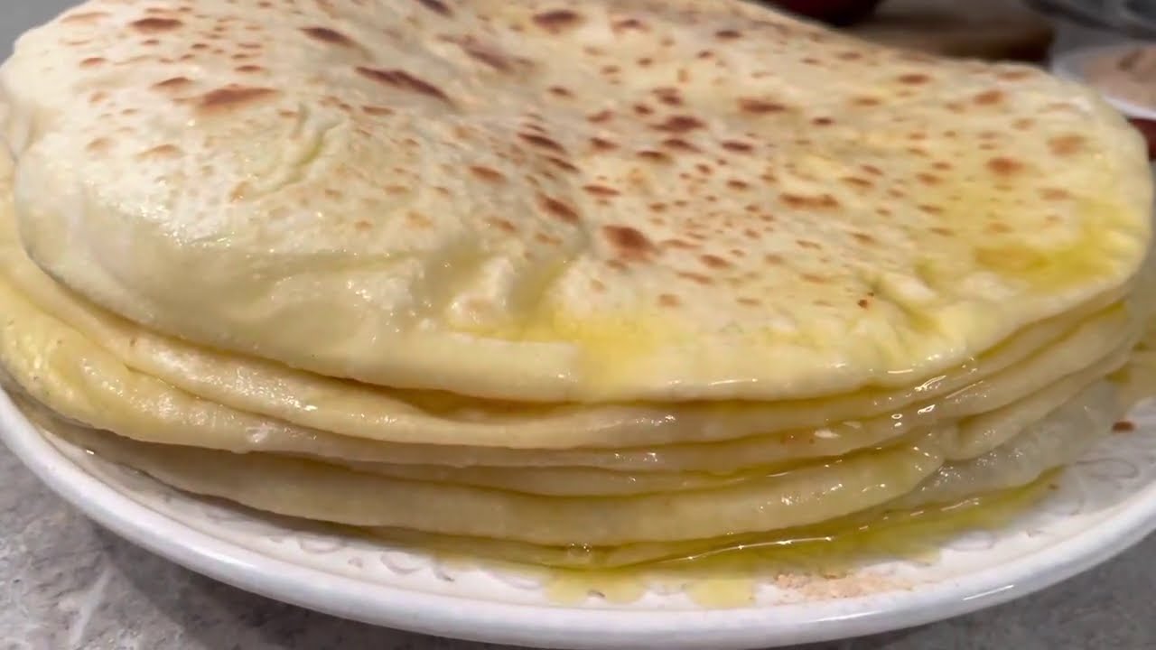Ботиши.  Сколько не готовлю всегда мало , вкуснее Хачапури.