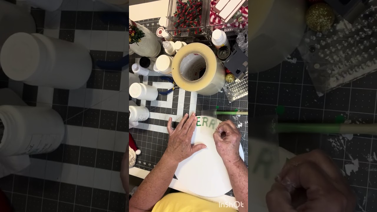 How to make an easy Christmas door decoration