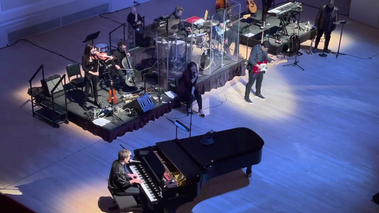 Joe McIntyre Carnegie Hall sings to wife