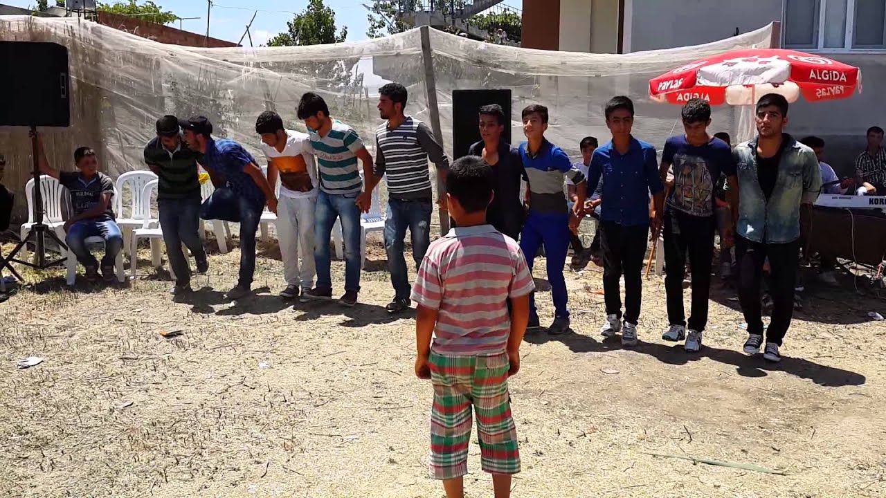 Gerilla Halayı At Girmez Gençleri