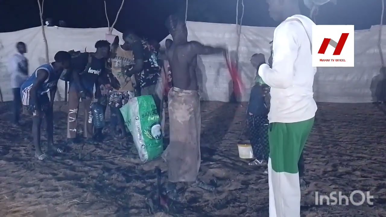 L'entré des lutteur à koulouck mbada le 24 décembre 2025