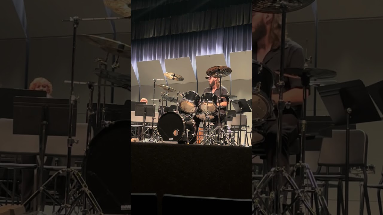 Fine art seal drum solo