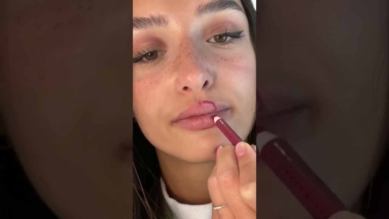 Tip for plump lips 👄