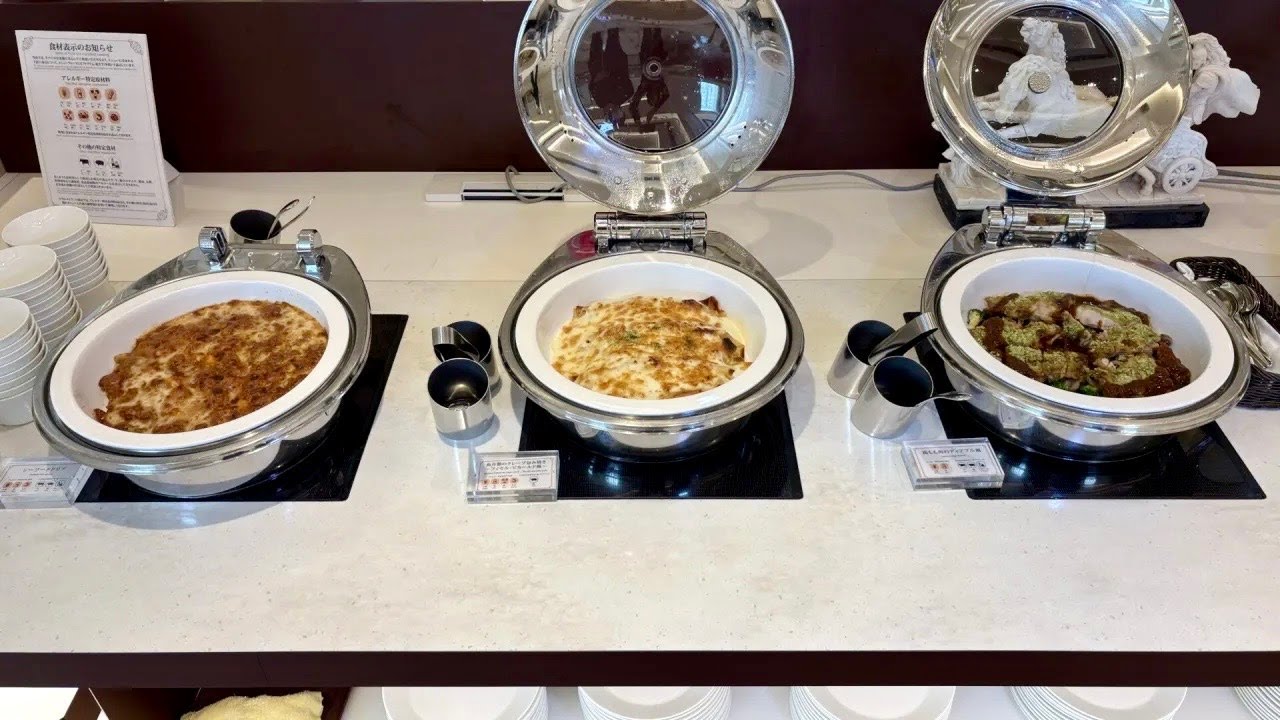 All-You-Can-Eat Winter Buffet by a Former Diplomat Chef | Takarazuka Hotel Ensemble