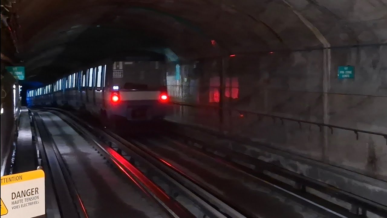 Métro de Montréal MR-73 (stations Outremont)-ligne bleue -4K