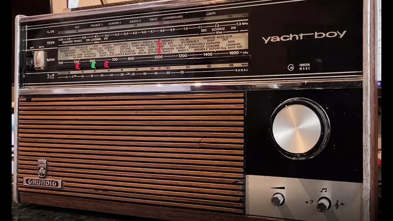 Grundig Yacht Boy 210