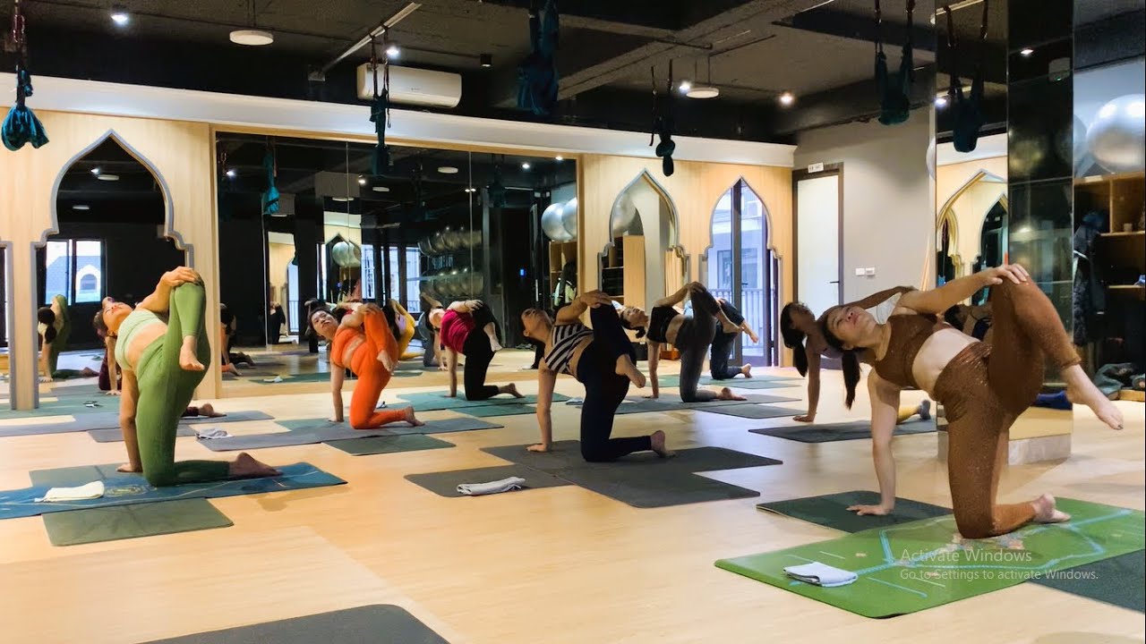 Power Vinyasa Yoga Flow|Leg Stretching Yoga|Members Only Exclusive Video @masteryoga2.0