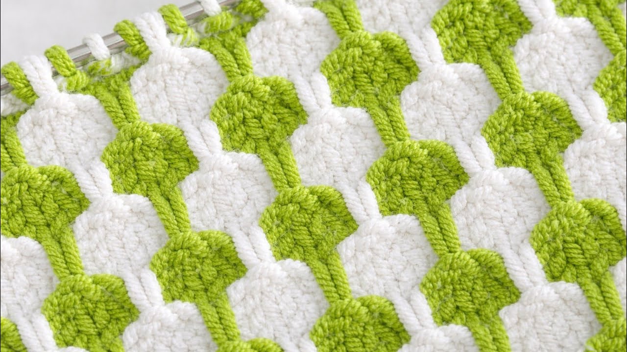 2 रंग का शानदार स्वेटर डिजाइन/Two Colour Sweater Design/Double Colour knitting/Do Rang ka design|