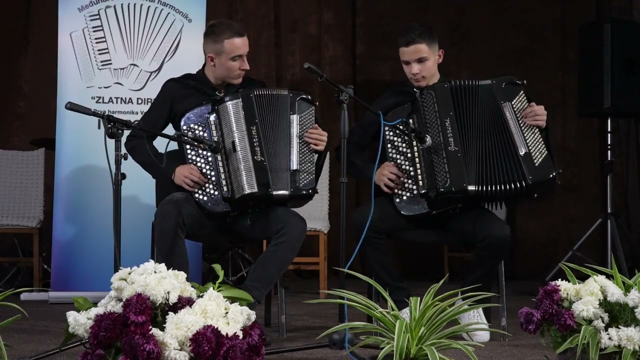 Kristijan Gavrić i Mihajlo Janojlić - stariji dueti