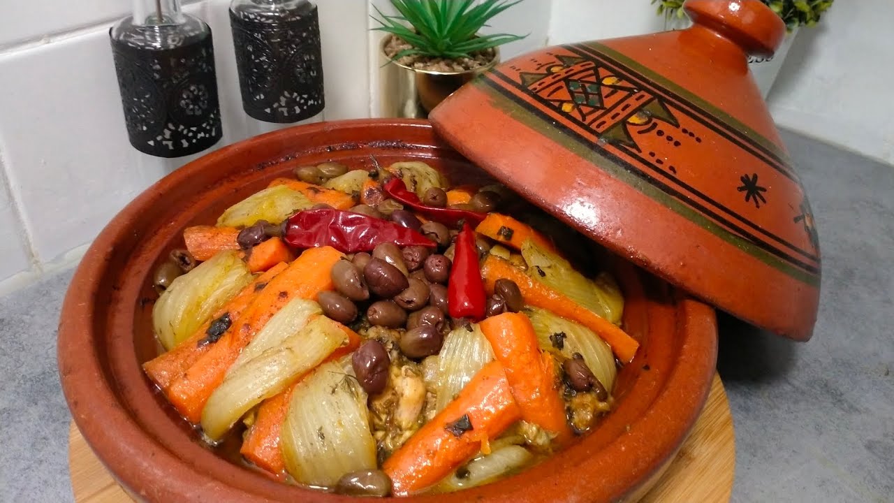 طاجين الدجاج بي  البسباس  والجزر سهل التحضير الديدة وراءيعة 👍👍🌹