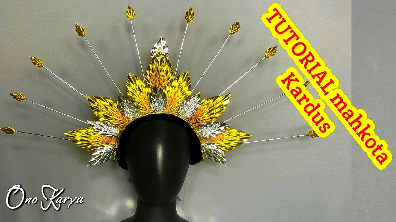 Mahkota hiasan kepala dari kardus bekas untuk karnaval warna emas di lomba 17 agustus
