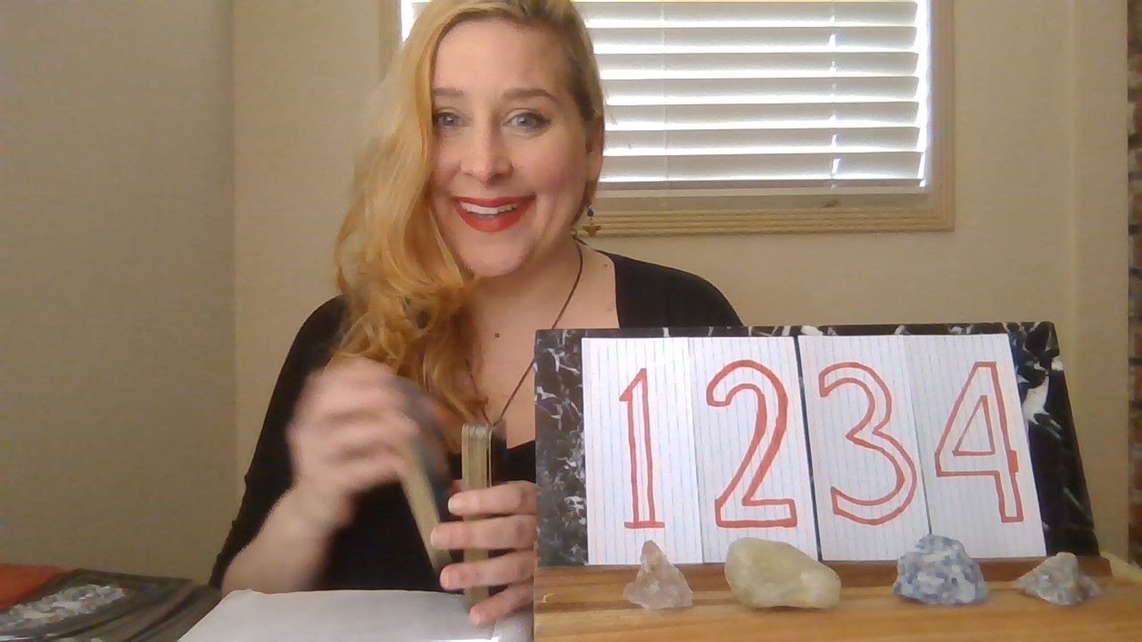 How Do Others See You? Pick a Card Tarot Reading!