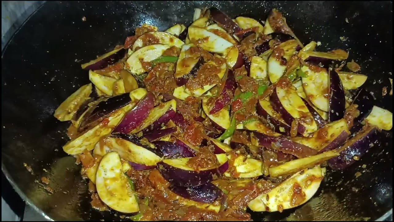 बहुत ही टेस्टी सूखी आलू बैंगन की सब्जी बनाने की रेसिपी | aloo baingan sabji recipe  