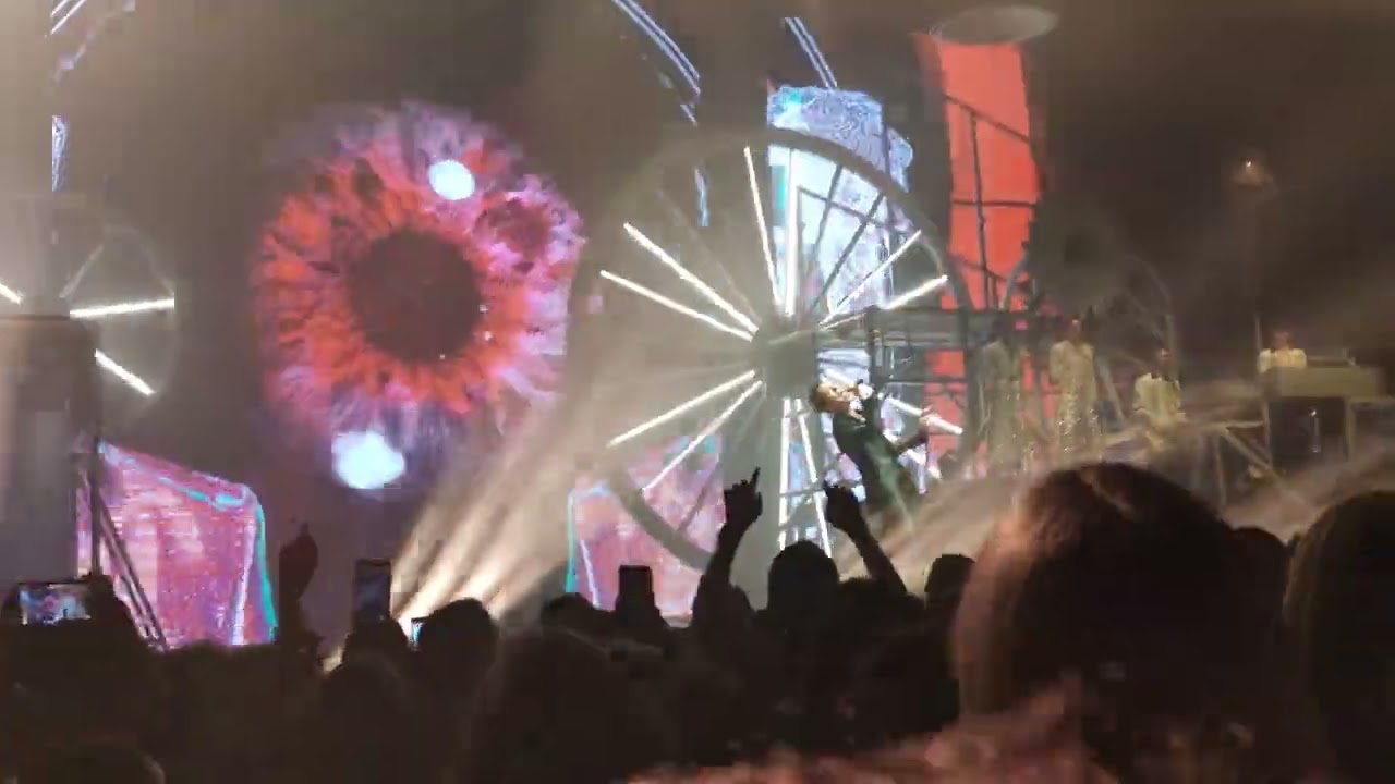 MIKA Spinning Out Tour - We Are Golden - Rouen 08/02/2026