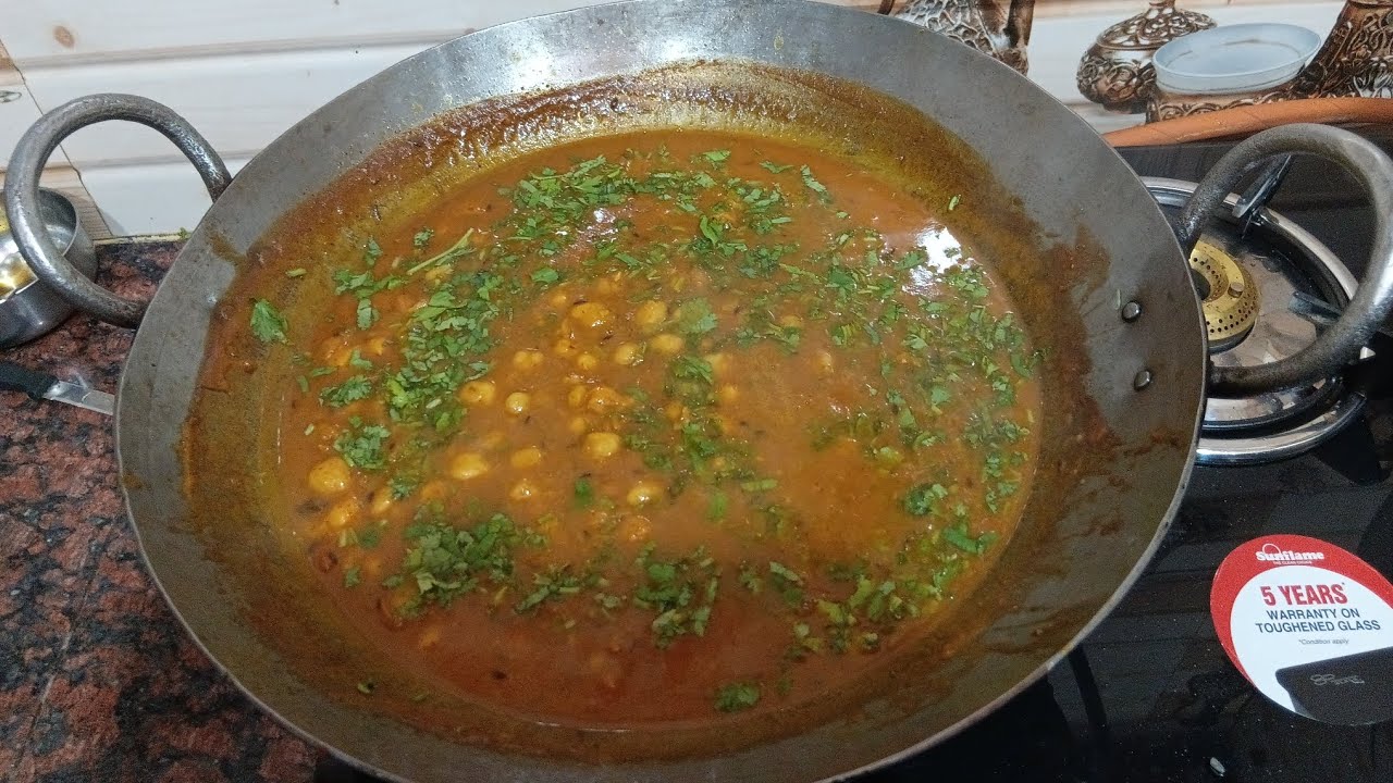 Aaj Bnaye Restaurant Style Chane 