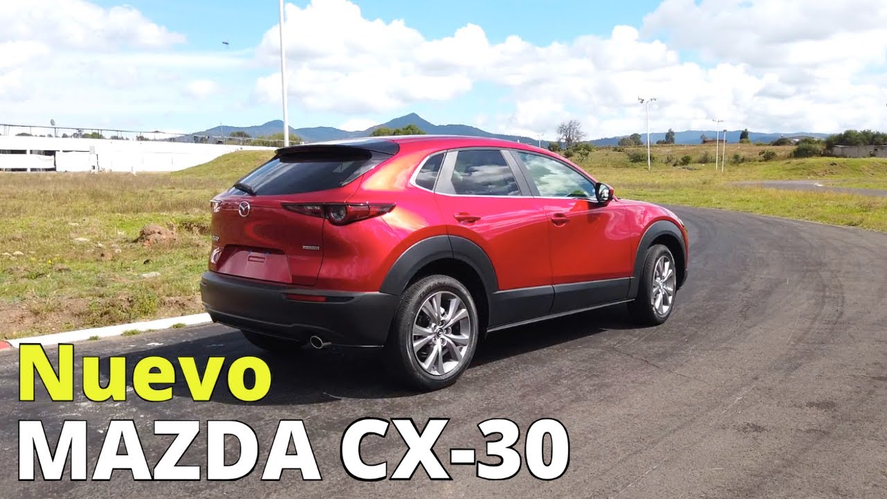 MAZDA CX-30 al LÍMITE en CIRCUITO ¿Vale la Pena? | Velocidad Total
