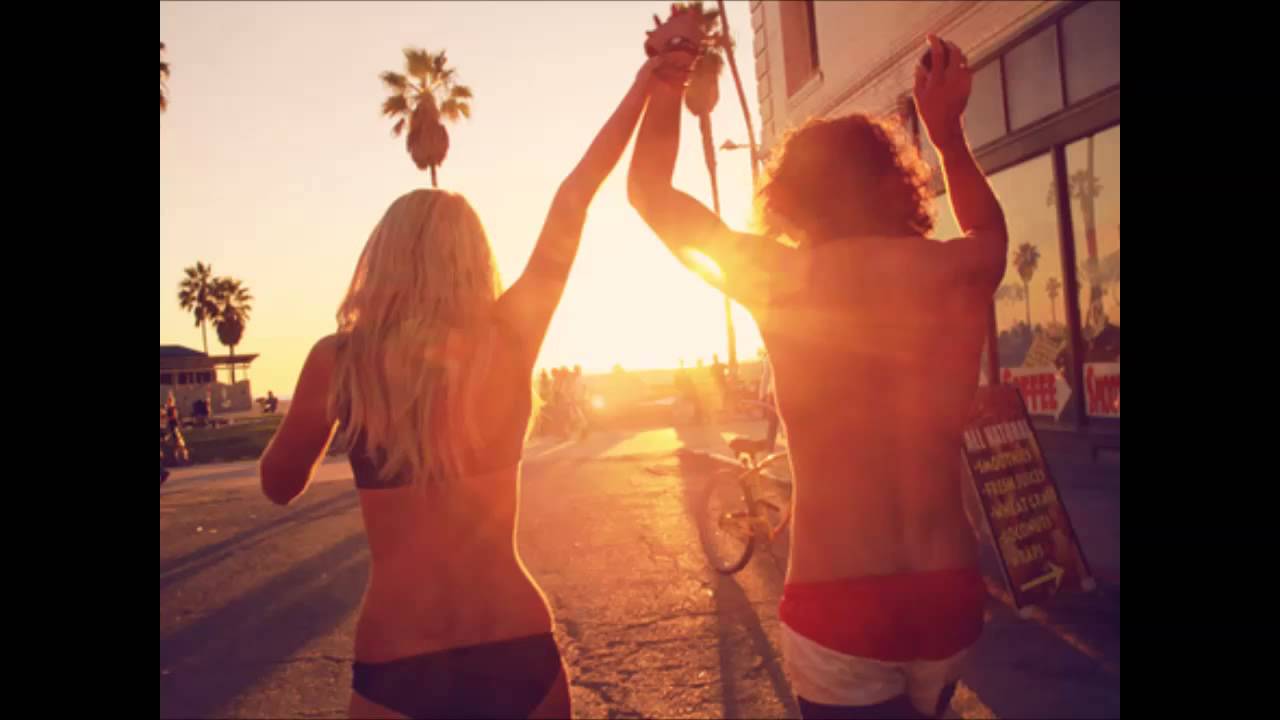 Colette & DJ Heather -  Walking On Sunshine