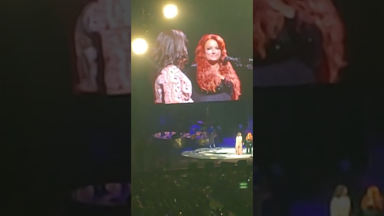Wynonna with Ashley Judd @countrymusicinsight5266