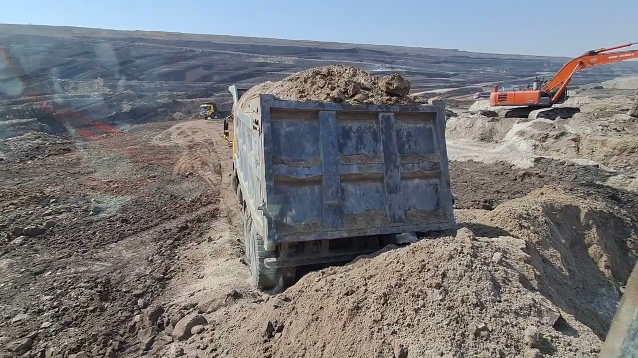 Volvo truck body level Mitti loading 