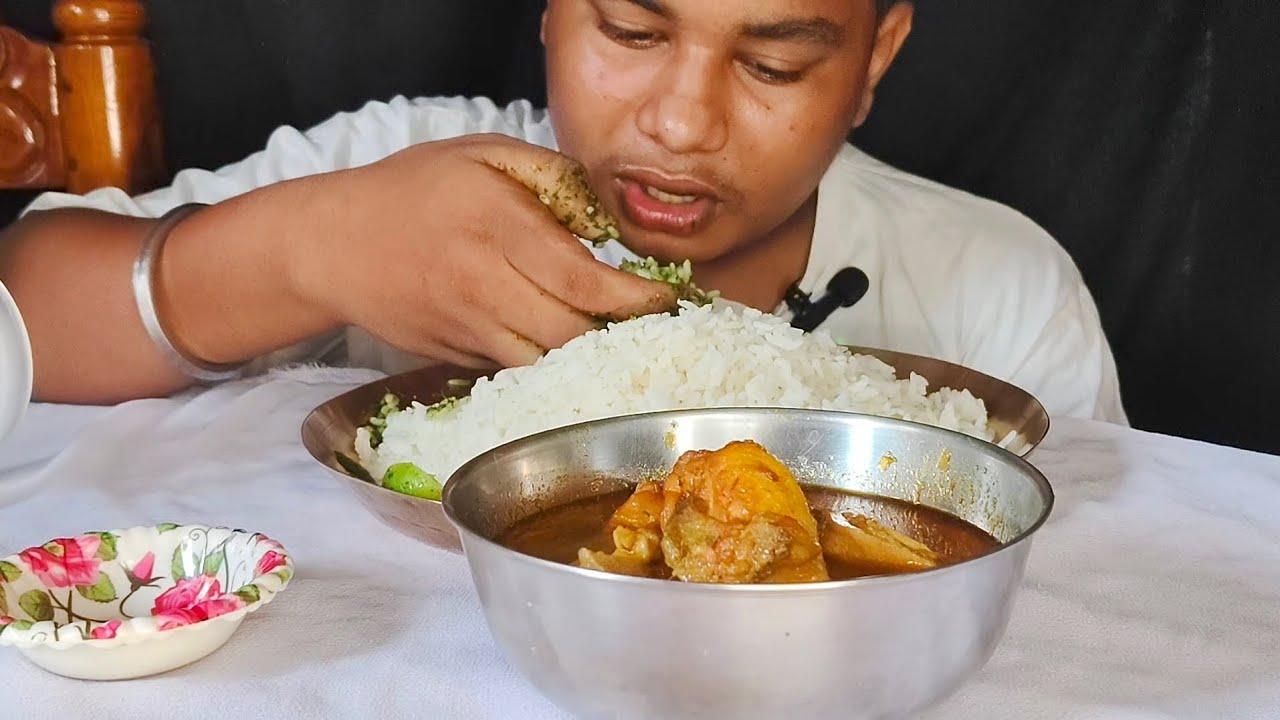 spicy chicken curry, and Bengali sag bata# new ething show#@Rahul.EatingShow