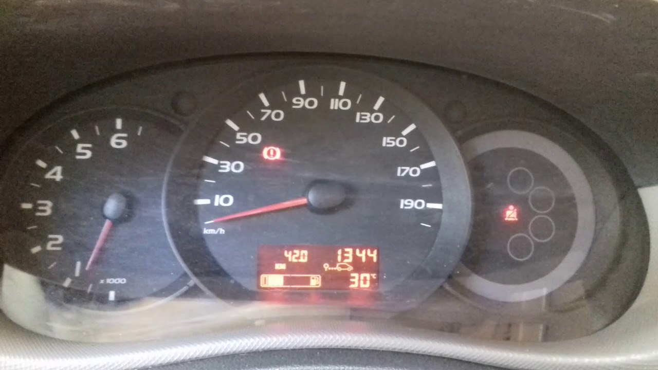 LAVEI O CATALIZADOR INTERNO E APAGOU  A LUZ DO STOP DA RENAULT MASTER 2014.