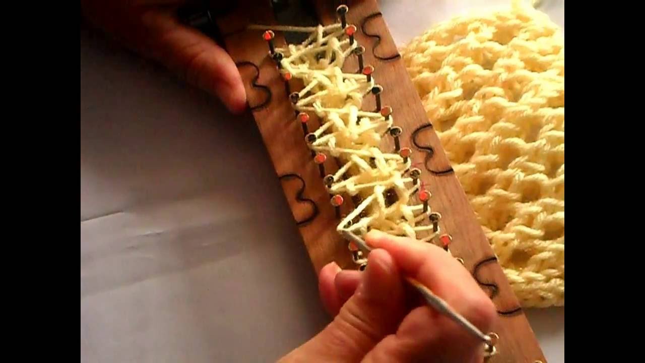 Gola de lã feita no tear linear ( ponto vazado ) - parte 2