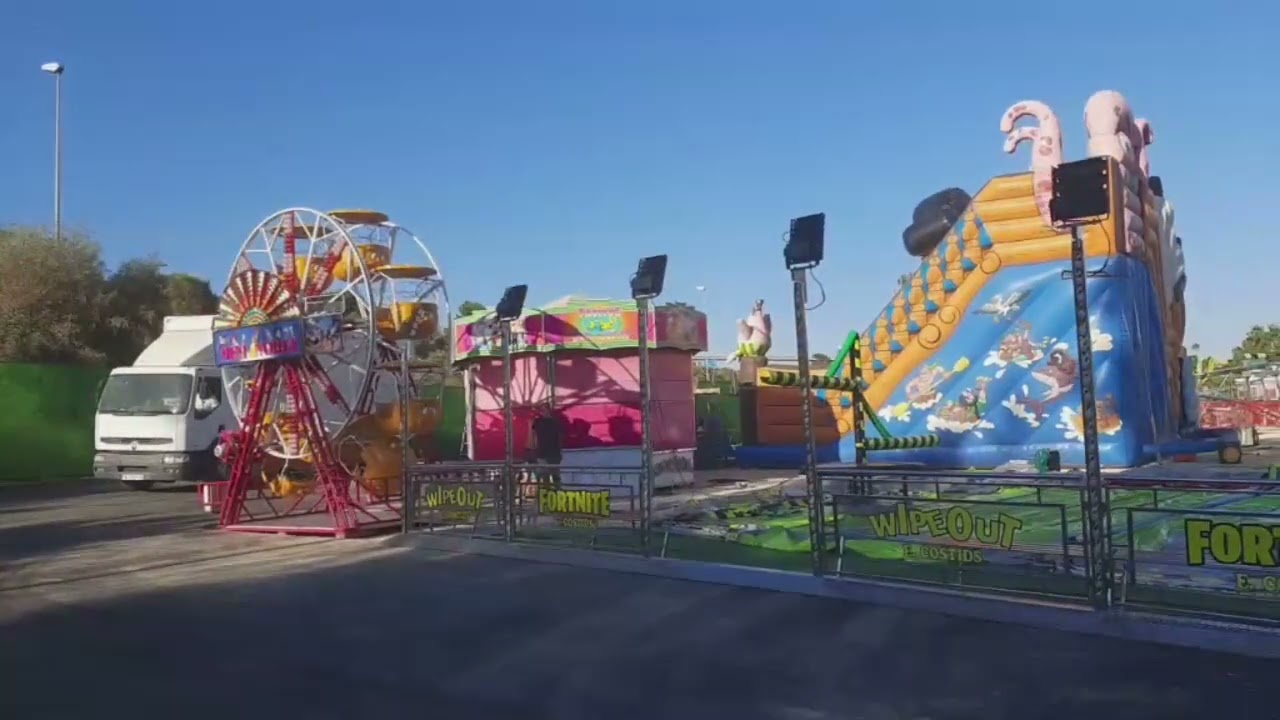 FERIA DE NOCHE ANTES DE LA INAUGURACIÓN