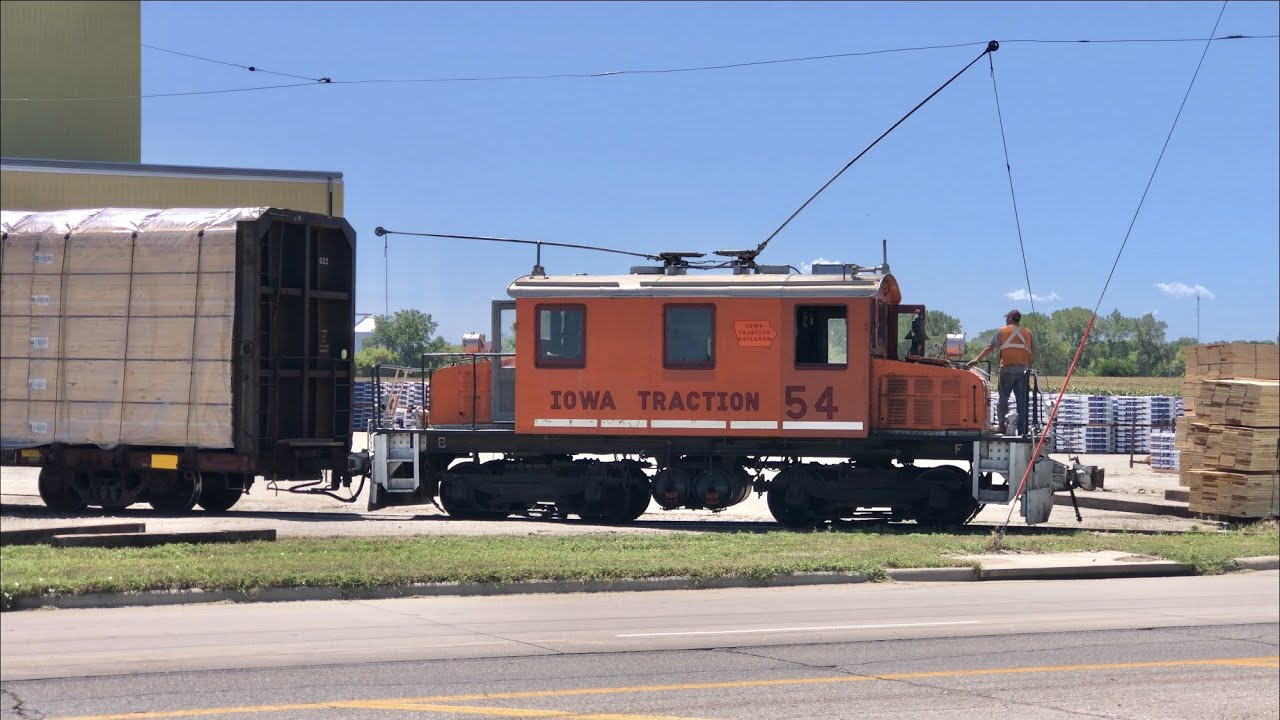 Rare Electric Freight Railroad Switching Lumber Spur, Iowa Traction Railway, Electric Traction Train