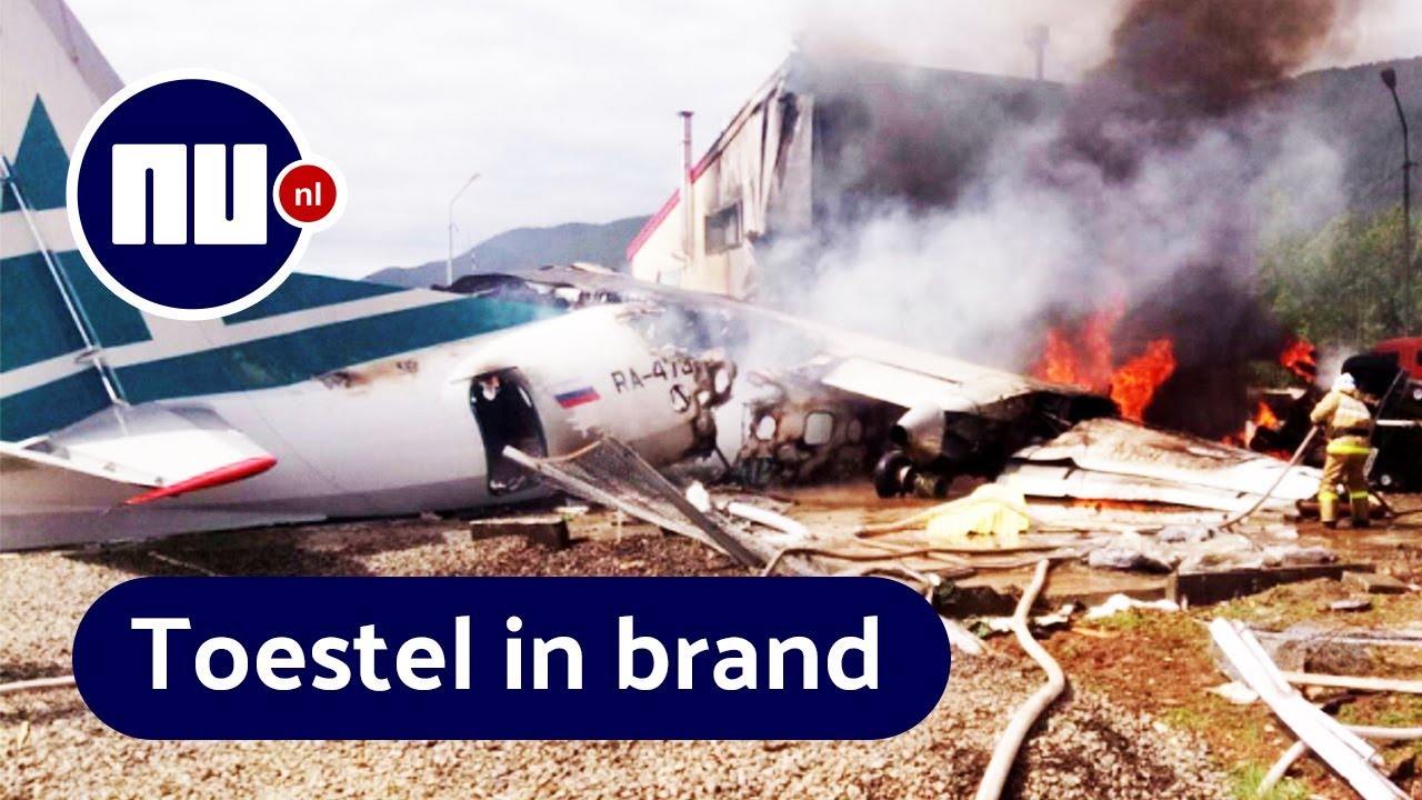 Passagier filmt noodlanding Russisch vliegtuig vanuit cabine | NU.nl
