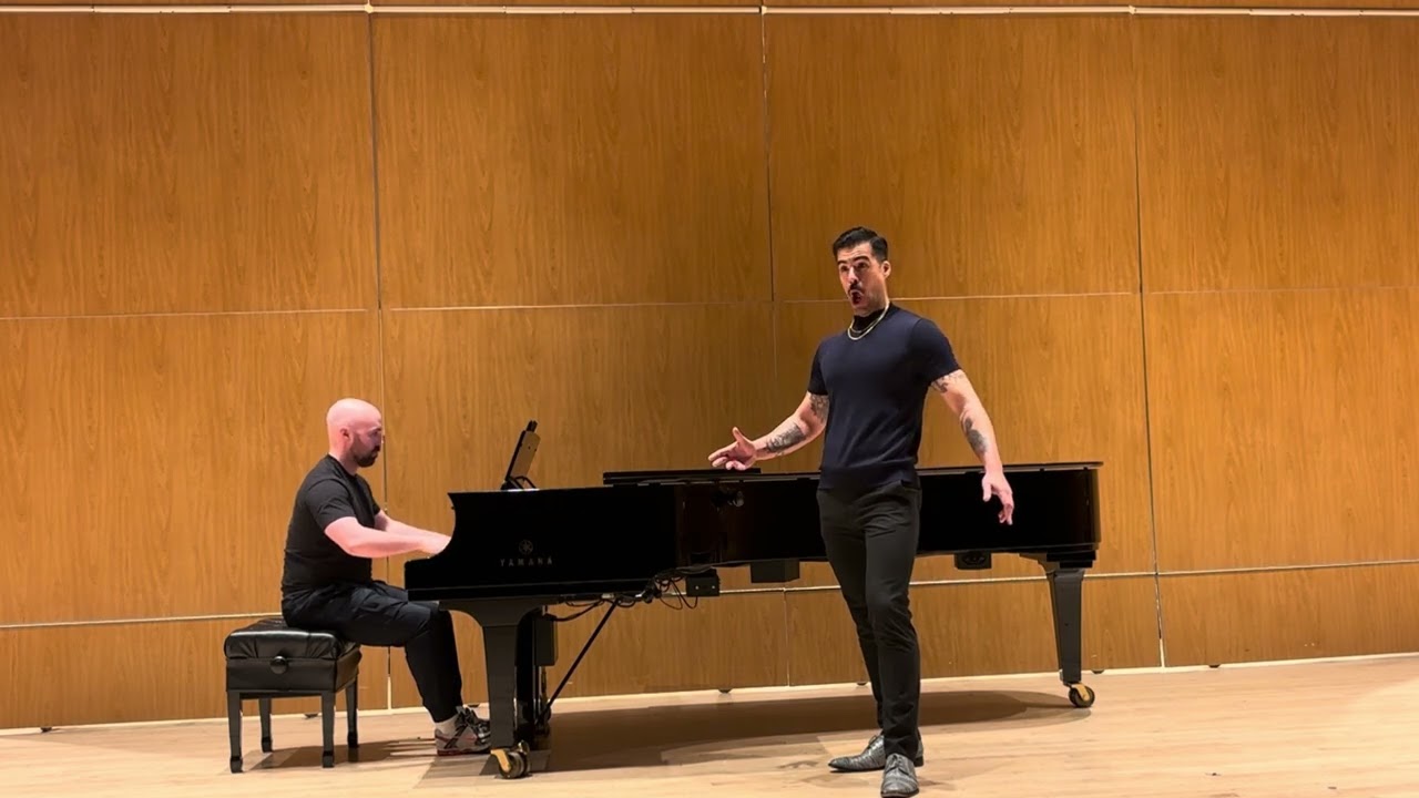 Votre Toast from Carmen - Luis Orozco Baritone