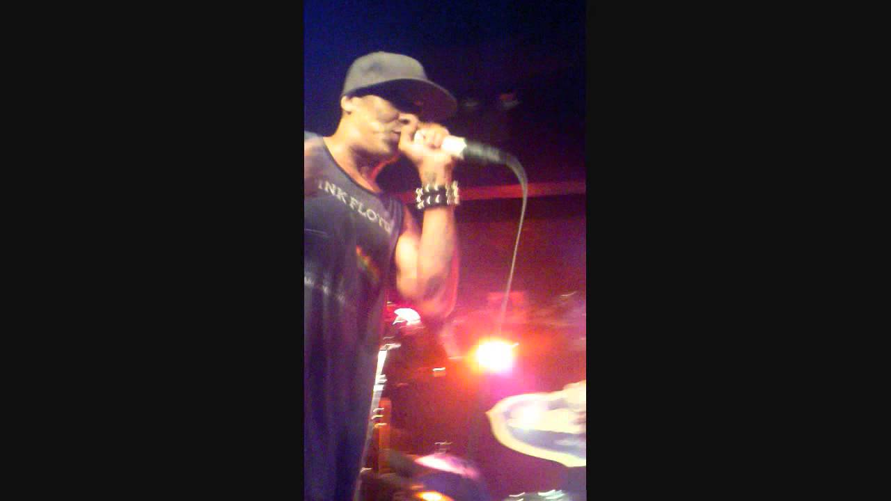 Jared Gomes of Hed P.E.  speaks (B.B. King Club Live 8-21-2014)